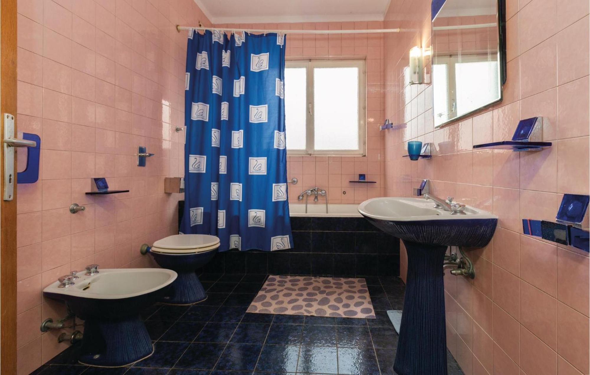 2 Bedroom Pet Friendly Apartment In Lovrecica ภายนอก รูปภาพ